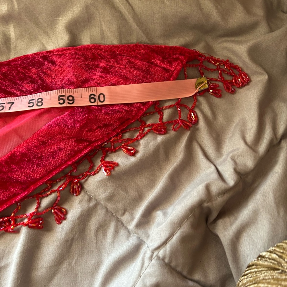 💚3/$25 Vibrant Red and Black Peacock Pattern Beaded Fringe Shawl - Picture 6 of 9